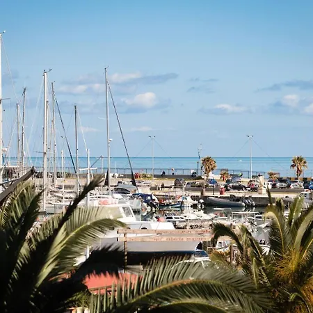 Marina *